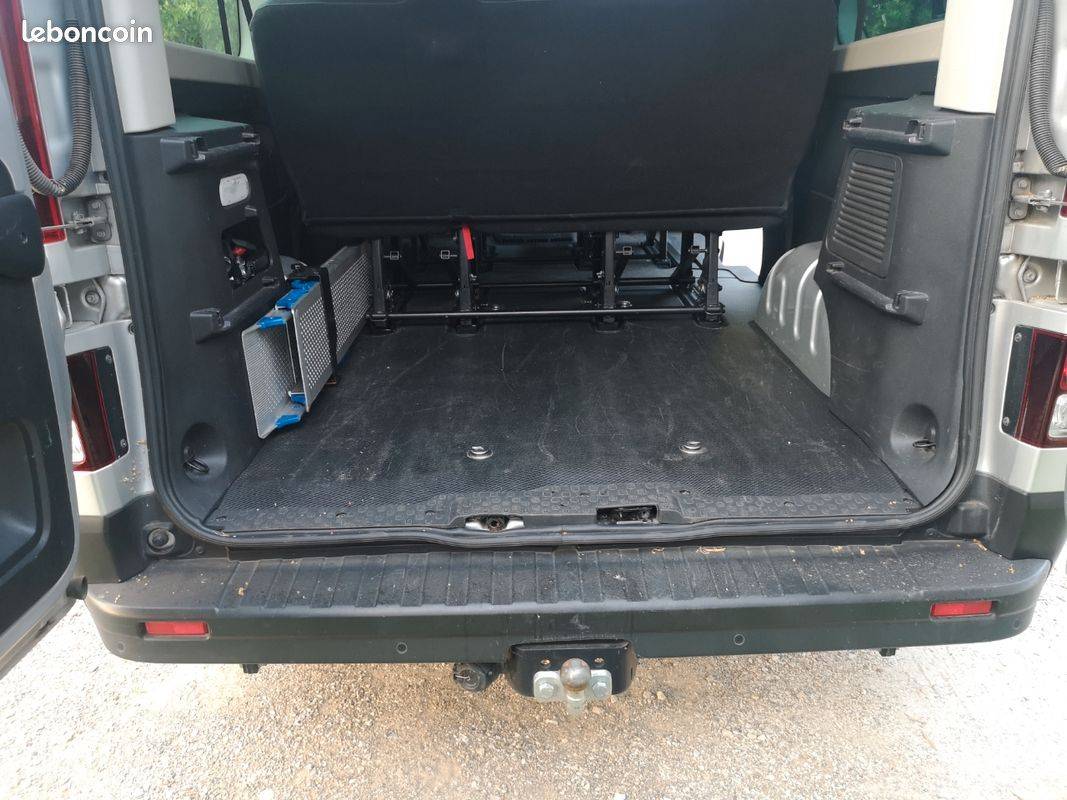 RENAULT TRAFIC III PHASE 2 2.0 DCI 145CH PACK INTENS(possibilité PMR)