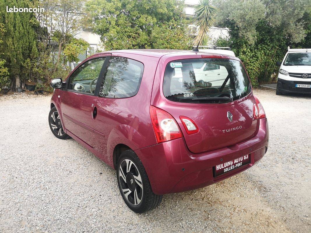RENAULT TWINGO
